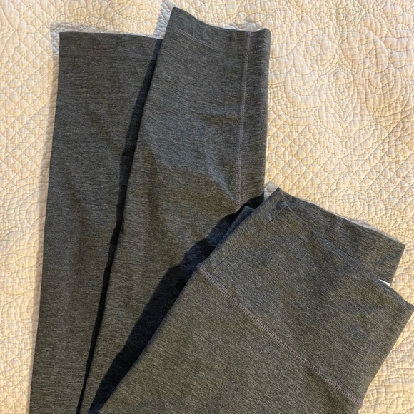 LOLE Half Moon High Waist Legging in GREY - Picture 3 of 6